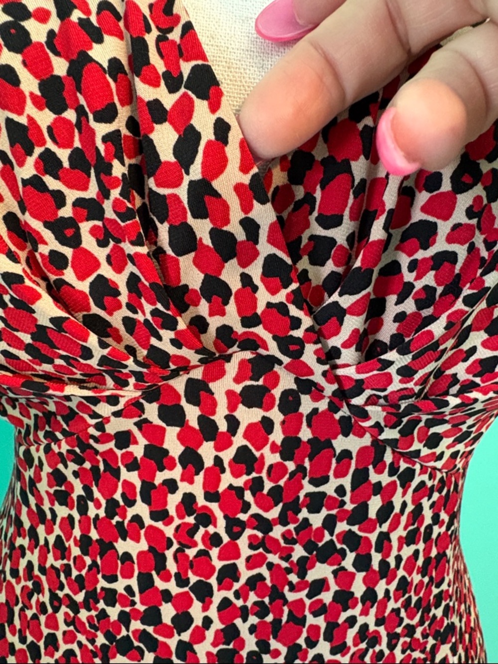 Evan Picone Black Label in a Red, Black & Tan Printed V-Neck Midi Dress - Picture 3 of 10